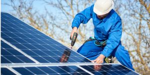 Installation Maintenance Panneaux Solaires Photovoltaïques à Restigne